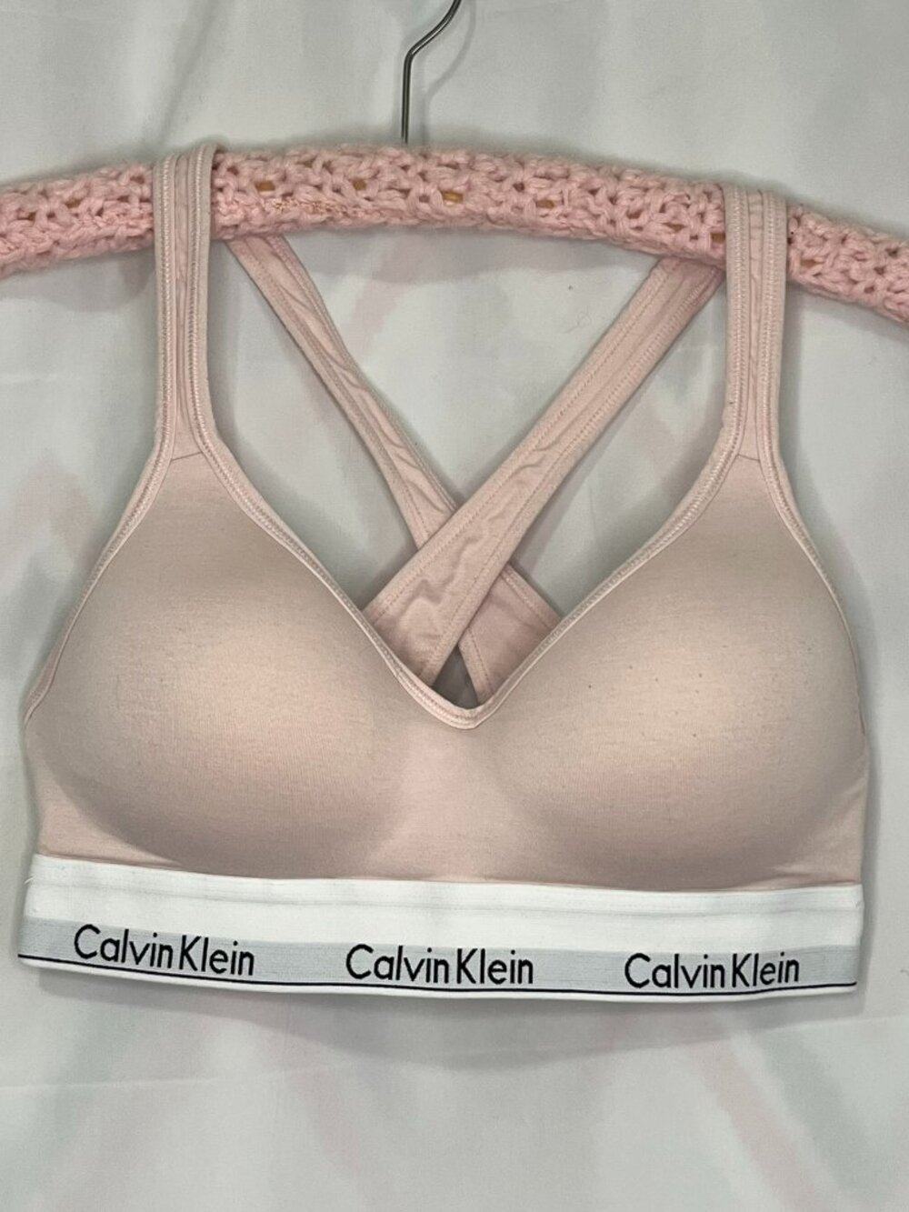 Calvin Klein Pink Jersey Knit Sports Bra Women's Size Medium padded